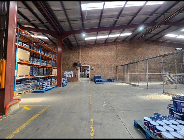 12,000M² WAREHOUSE TO LET IN DENVER